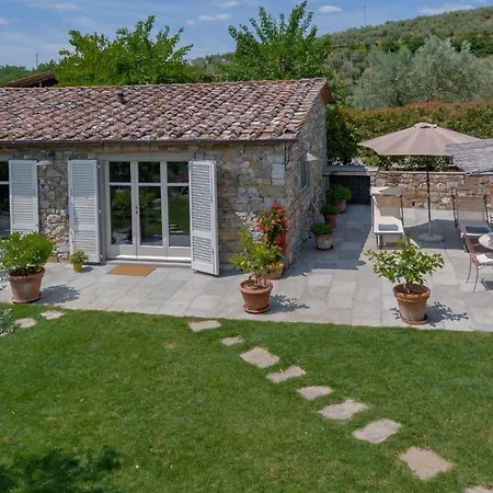 Trifoglio Villa *