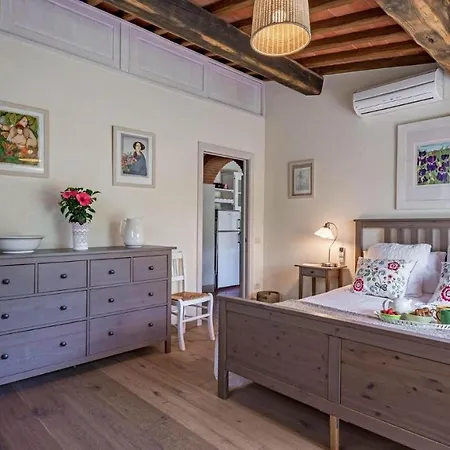 Trifoglio Villa *